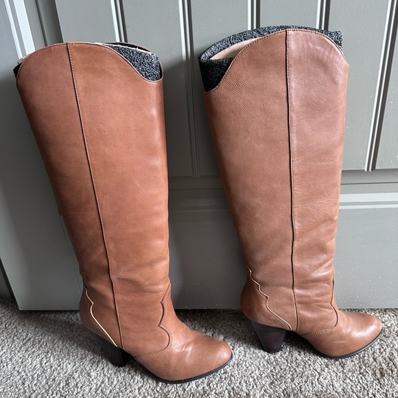 Dolce Vita tall block heel boots - Picture 2 of 7